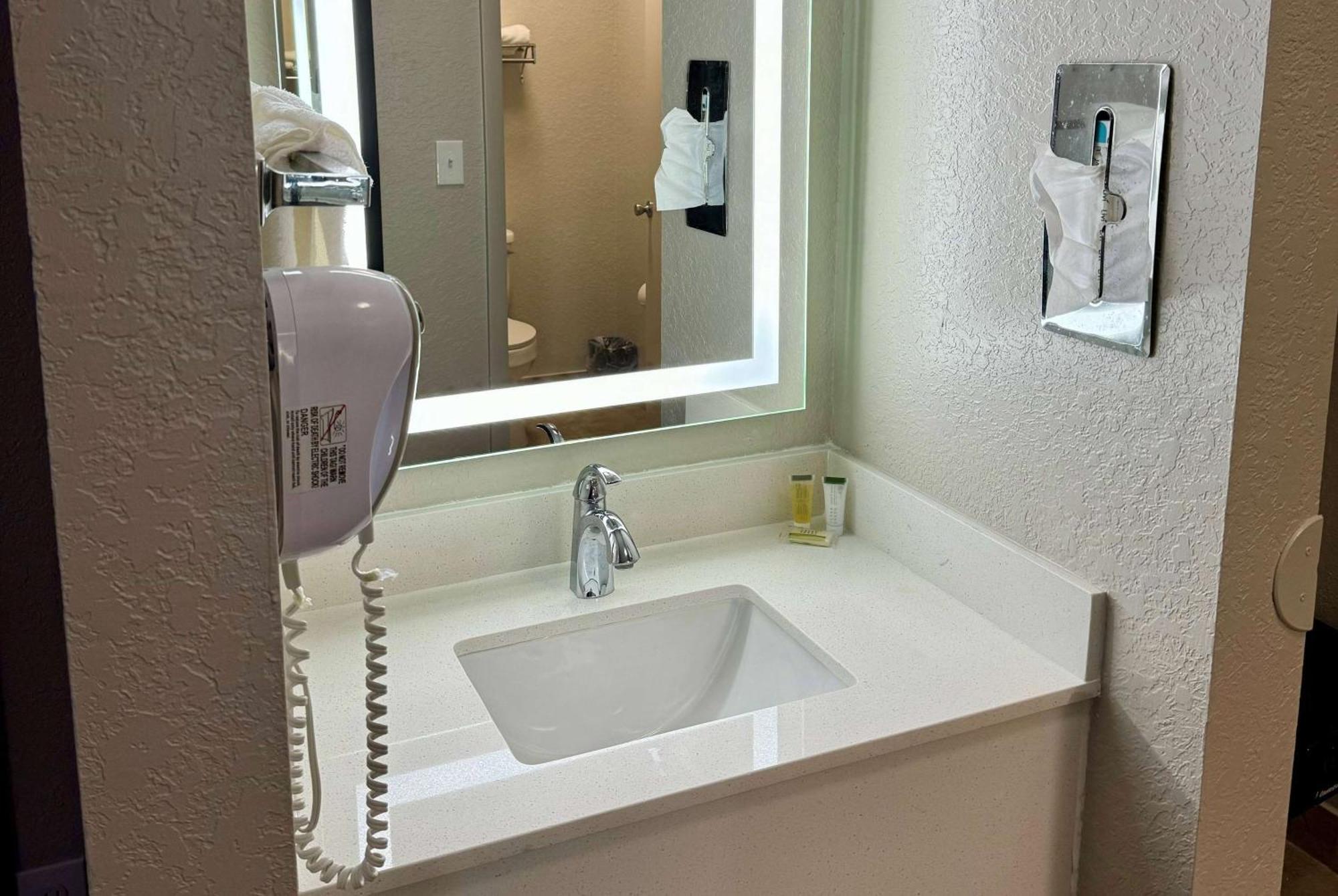 Days Inn By Wyndham Sarasota I-75 Vamo Eksteriør bilde